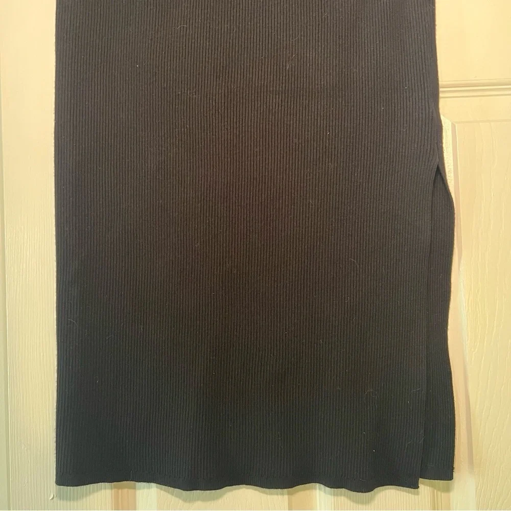 House of Harlow 1960 Black Ribbed knit Midi Pencil Skirt